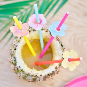 16 Hawaiian Paper Party Straws with Flower Toppers, Flowers Paper Straws, Birthday Straws, Paper Straws, Hawaiian Party, Tropical Tableware