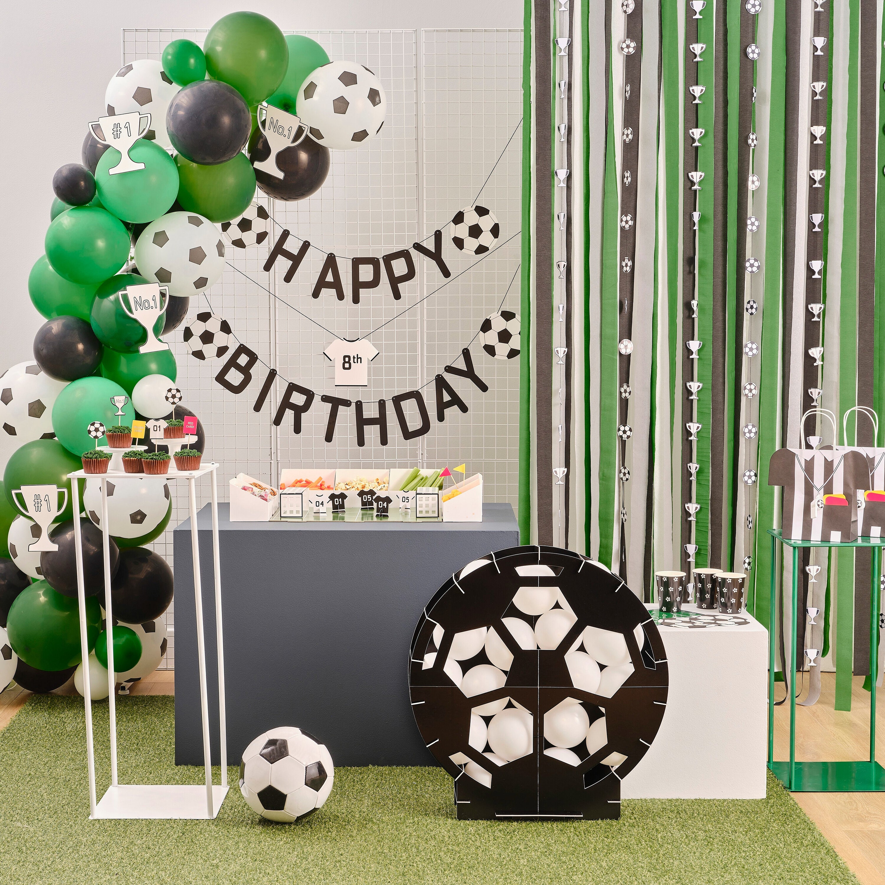 Paper Streamer Football Party Backdrop, Black and Green Backdrop, Boys  Birthday Party, Soccer Trophy Curtain, Footballer Party Decorations 