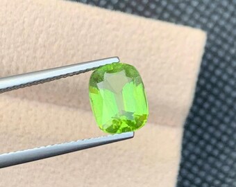 2.89ct Natural Peridot Cushion Cut Bright Green Loose Stone