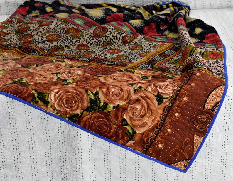 Sofa cover Sari blanket Handmade Vintage Kantha Quilt Twin size throw Kantha quilt Indian Quilt Home Decor