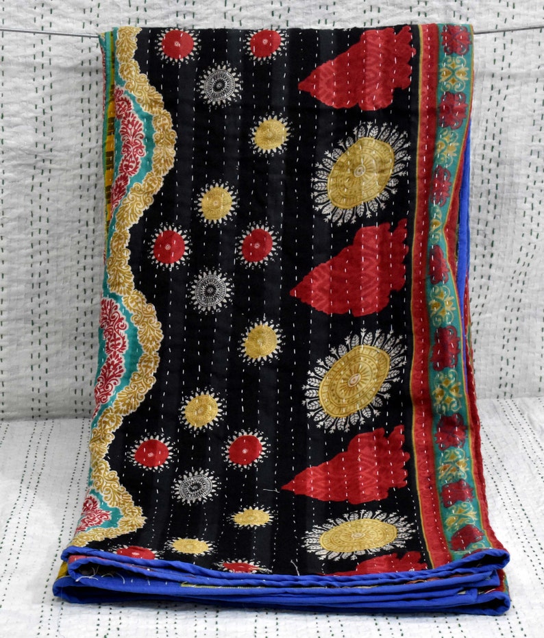 Sofa cover Sari blanket Handmade Vintage Kantha Quilt Twin size throw Kantha quilt Indian Quilt Home Decor