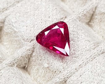 0.98 Ct Natural Mozambique Ruby Red Ruby Pear Shape Heated Loose Gemstone For Ring