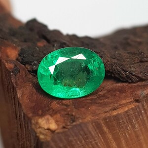 Natural Emerald Oval Cut 1.38 Cts Vivid Green Zambia Vibrant Emerald Gemstone-Loose Emerald-Custom Ring-Emerald Ring Size Gem-May Birthstone