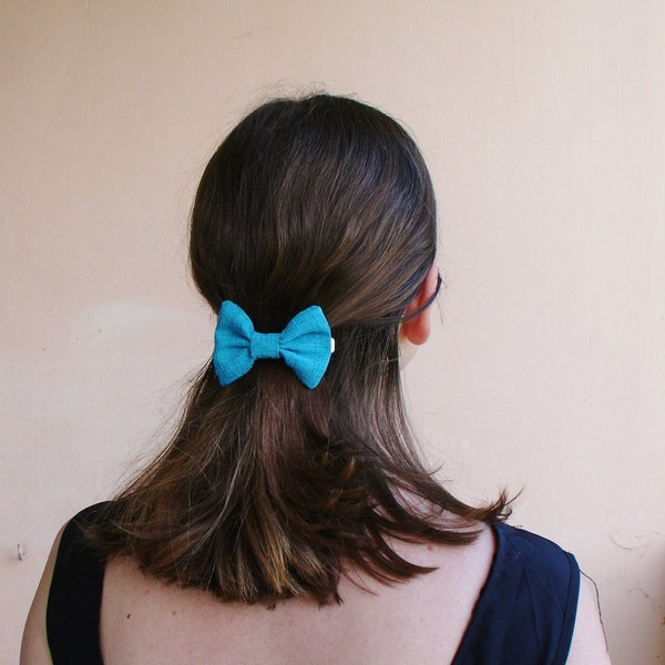 Pince à cheveux nœud-papillon en lin turquoise