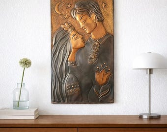 Loving Couple Middeleeuwen Repoussé Vintage Metal Relief Wall Art Panel Women Moon