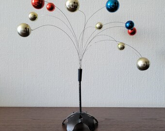 Mobile kinetic sculpture 60s Atomic balls spray Midcentury decor Space