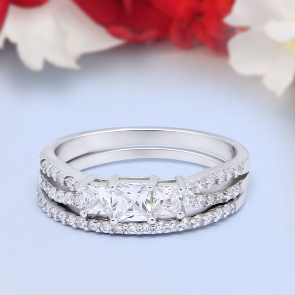 3 Stone Princess Cut Wedding Engagement Ring Round Shape Simulated Diamond 925 Sterling Silver