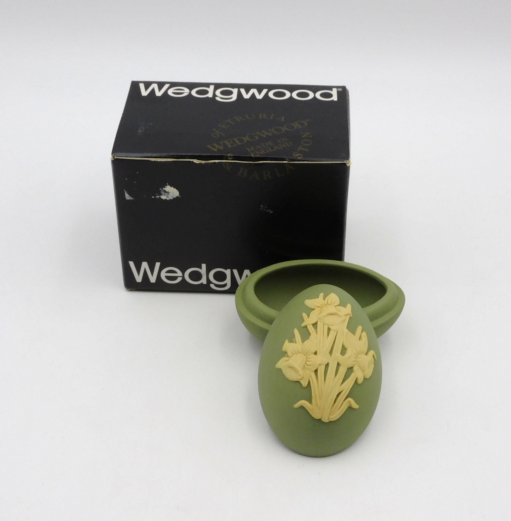 ウェッジウッド プリムローズ（淡黄色）セージグリーン ジャスパー