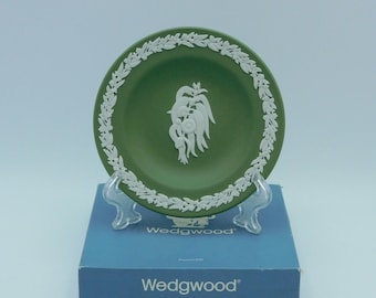 Wedgwood - White on Sage Jasperware *TASMANIAN BLUE GUM* Flower Miniature Plate