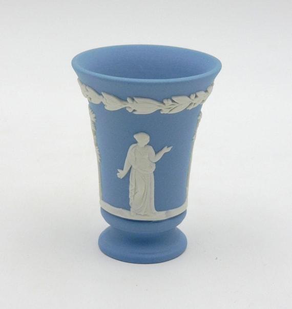希少なウェッジウッド ペールブルー ジャスパーウェア ミニチュア花瓶