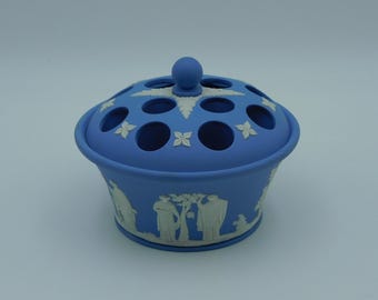 Vintage - WEDGWOOD White on Pale Blue Jasper **POT POURRI** Lidded Bowl - Excellent