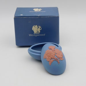 Wedgwood PINK on Pale Blue Jasperware / Jasper  *STURT Desert ROSE* Egg Trinket Box - Exc.