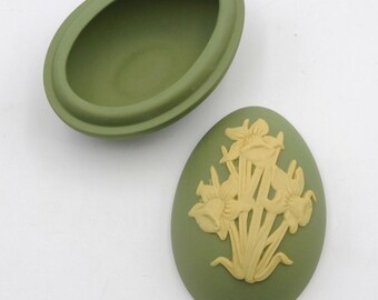 ウェッジウッド プリムローズ（淡黄色）セージグリーン ジャスパー