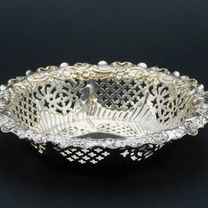 Antique SHEFFIELD c1894 - Hallmarked Sterling SILVER - PIERCED Dish- Fenton Bros. - Excellent