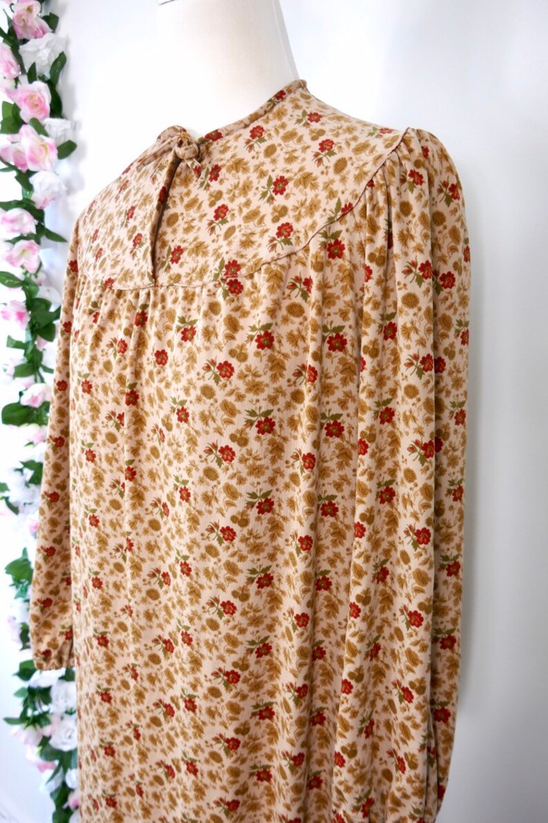 Medium Large Vintage 70s Floral Day Dress Beige Brown Red Retro 1970s Winter Dress Boho Chic Bohemian Hippie Festival Romantic