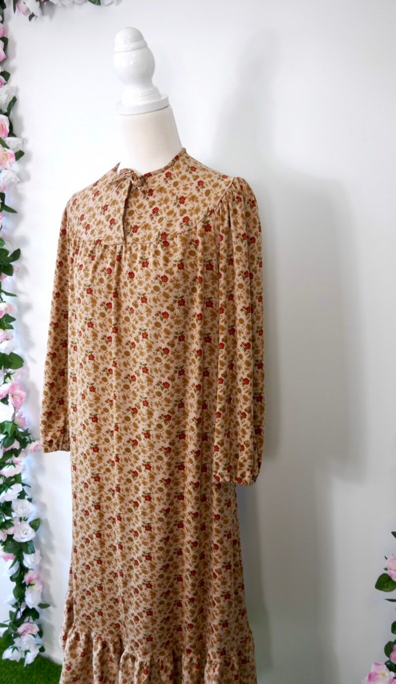 Vintage 70s Floral Day Dress Beige Brown Red Boho Chic Bohemian Hippie Festival Romantic Medium Large Retro 1970s Winter Dress