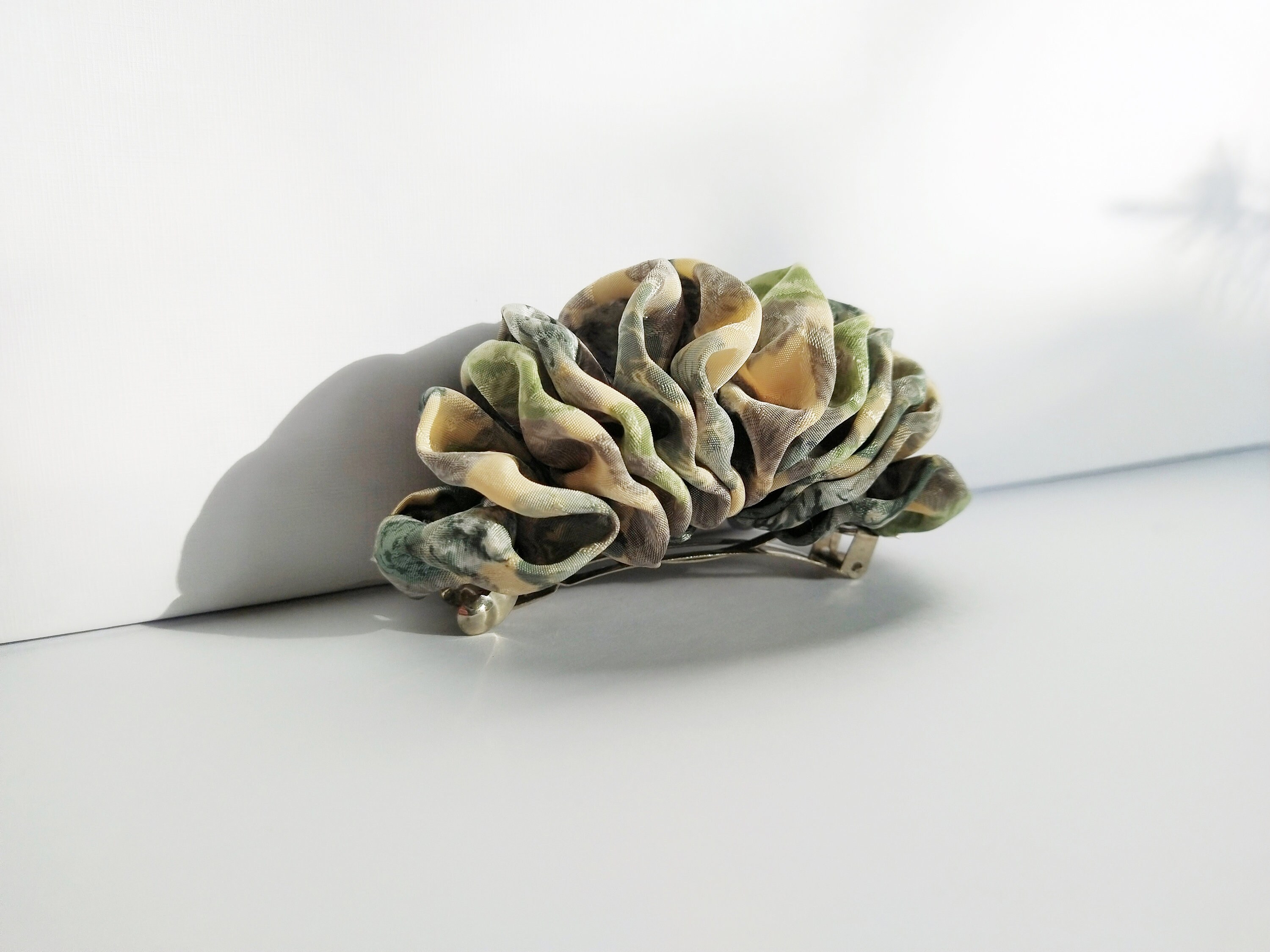 Vintage Cream Ruffled Hair Barrette Vintage 80s Ruffle Fabric Barrette: Cream Green Blue Hair  main image 3