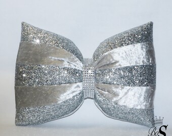 Dusty Pink Crushed Velvet Cushion. Silver Glitter Bow