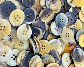 Handmade Cattle Horn Buttons – Rustic Sewing, Knitting, Crafting, Ø 25 mm