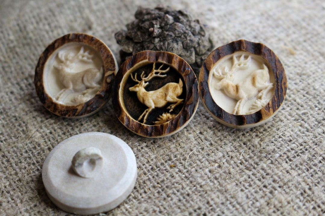 Horn Buttons, Antler Buttons, Deer Horn Buttons, Deer Antler Buttons