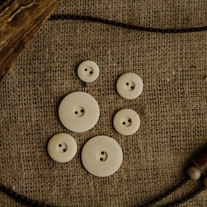 Bone Buttons, Handmade Bone Buttons, White Bone Buttons, White Bone Sewing Buttons, Natural Bone Buttons, Handmade Sewing Bone Buttons