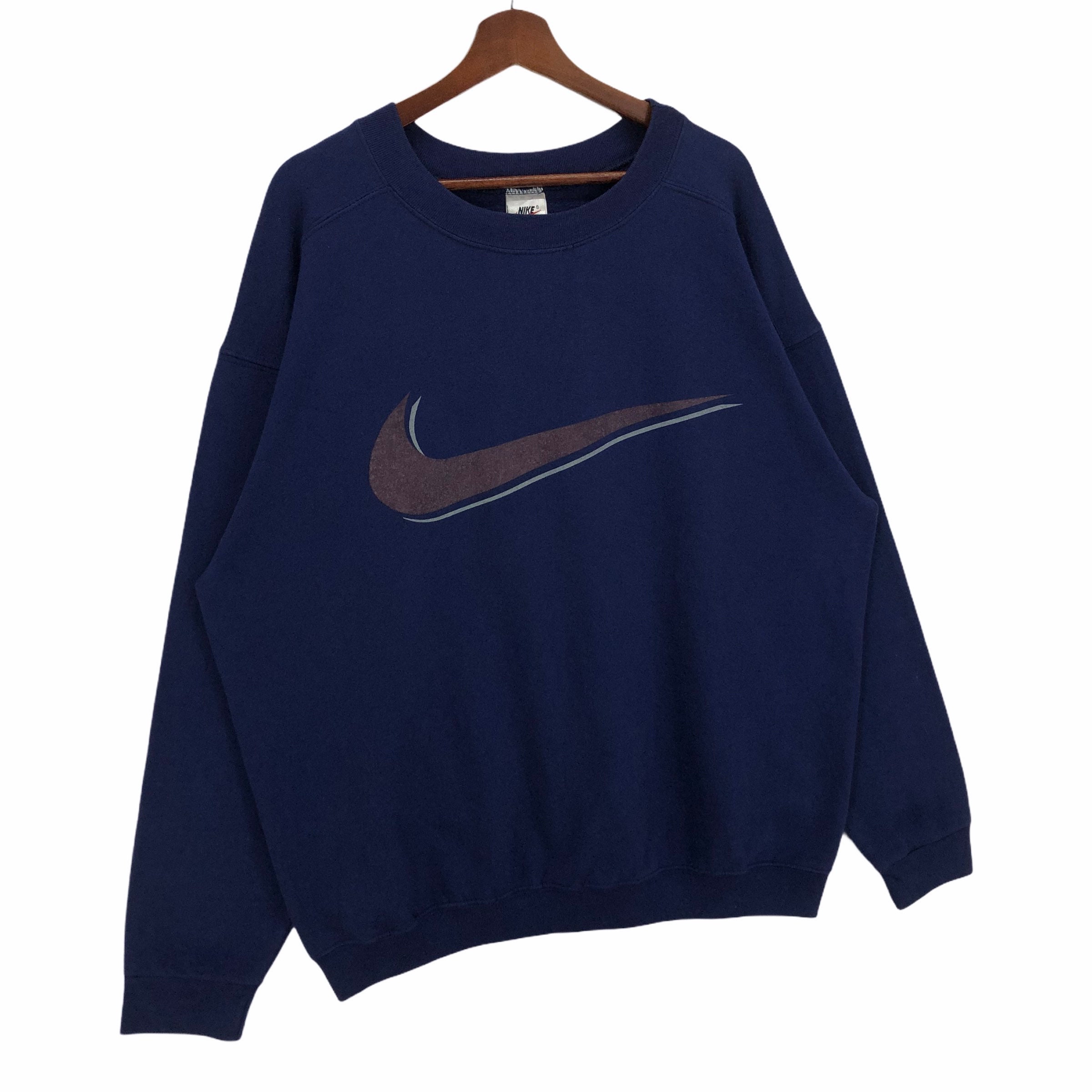 Big swoosh online nike sweatshirt