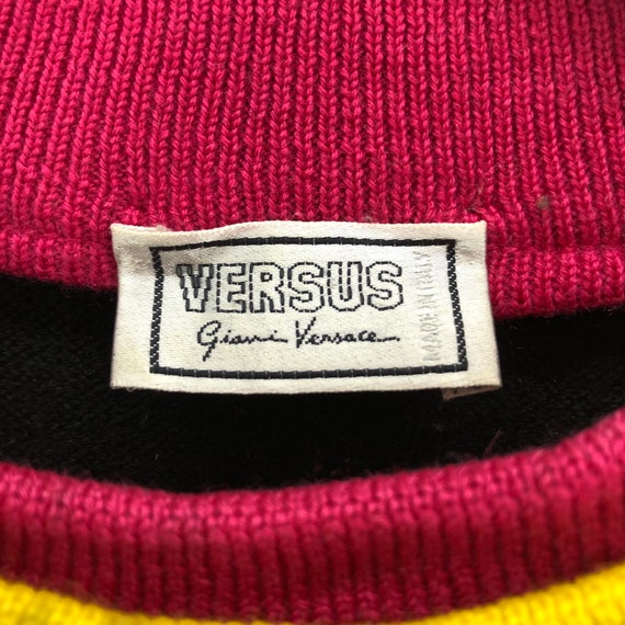 Stunning Vintage Versus Gianni Versace Sweater Multicolor Design