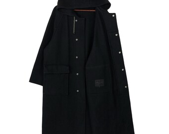AD2006 Comme des Garçons Homme Wool Coat CDG Homme: Men's Wool Mac Coat (Black) | DSMNY E-SHOP