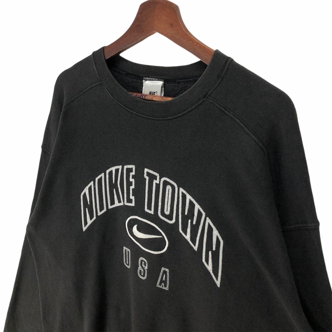 american vintage nike sweatshirt