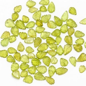 Perline di peridoto naturale AAA+ a forma di foglia, pietre preziose di peridoto verde intagliate a mano a forma di foglia per la creazione di gioielli, perline di foglie verdi da 5-7 mm, intagli