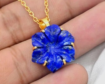 Naturalny rzeźbiony wisiorek z kwiatem lapis lazuli, naszyjnik z kamieniem szlachetnym o uzdrawiającej energii dla niej, kwiat 19 mm, prezent urodzinowy dla kobiety, niebieski lapis lazuli