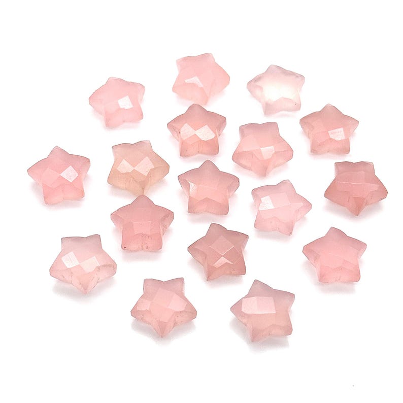 Splendide briolette a forma di stella in calcedonio rosa, perline a stella sfaccettate rosa intagliate a mano, ciondoli con pietre preziose a forma di stella, perline a stella sfuse da 10 mm immagine 3