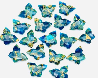 Jolis papillons, perles de forme de papillon turquoise en cuivre néon Mohave, pierre précieuse de papillon à facettes, perles de sculpture turquoise néon 14x10 MM