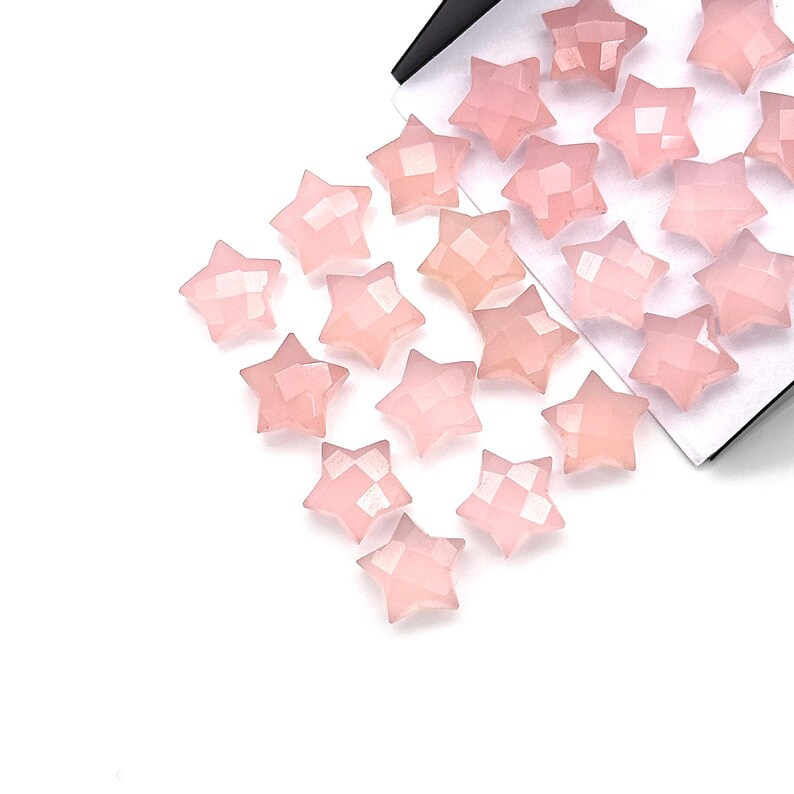 Splendide briolette a forma di stella in calcedonio rosa, perline a stella sfaccettate rosa intagliate a mano, ciondoli con pietre preziose a forma di stella, perline a stella sfuse da 10 mm immagine 6