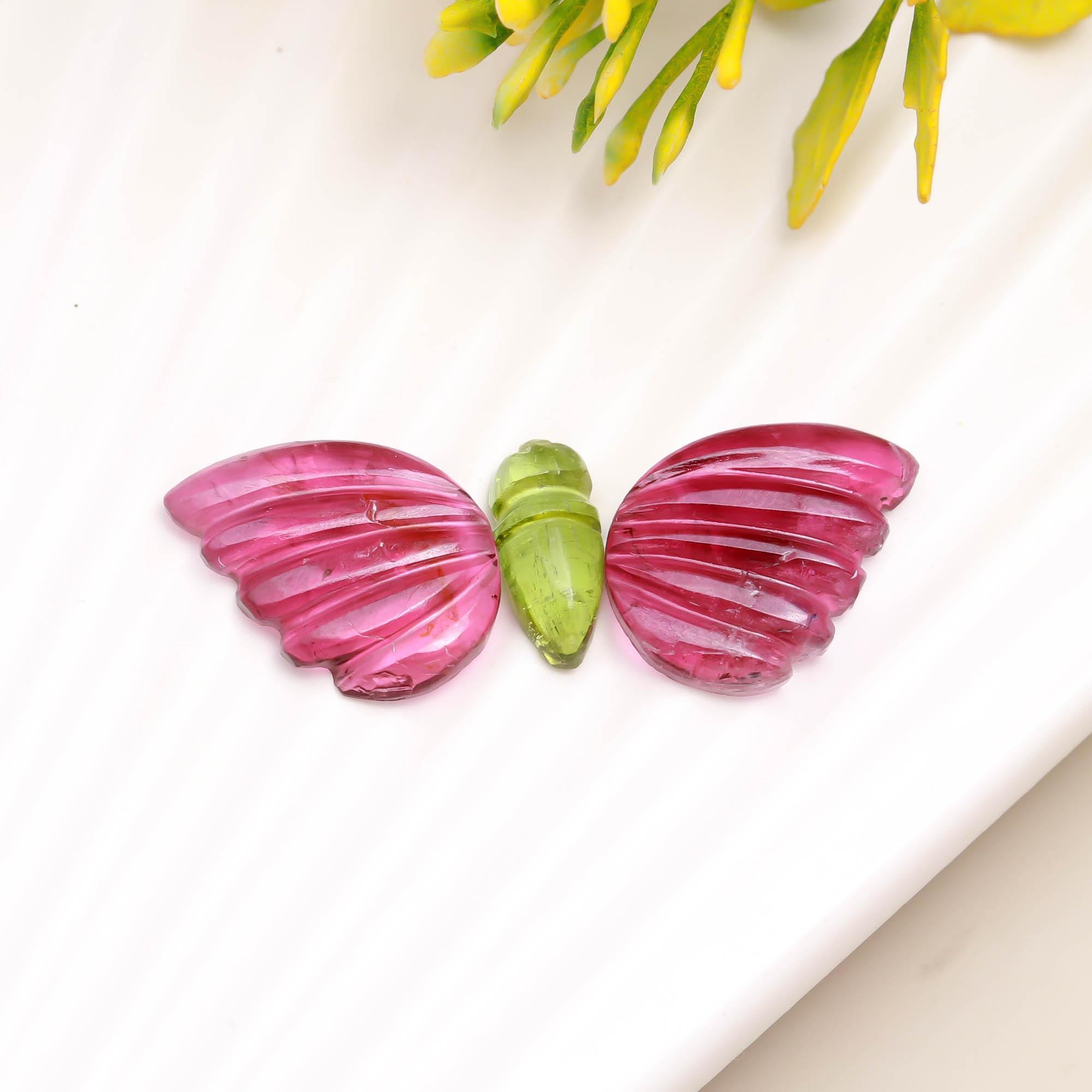 手彫りのピンクトルマリンバタフライビーズ：16～12 mmのルース