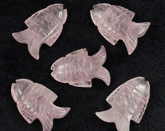 彫刻されたトルマリン鯉の宝石、バイオトルマリン魚の形をした石、23mm