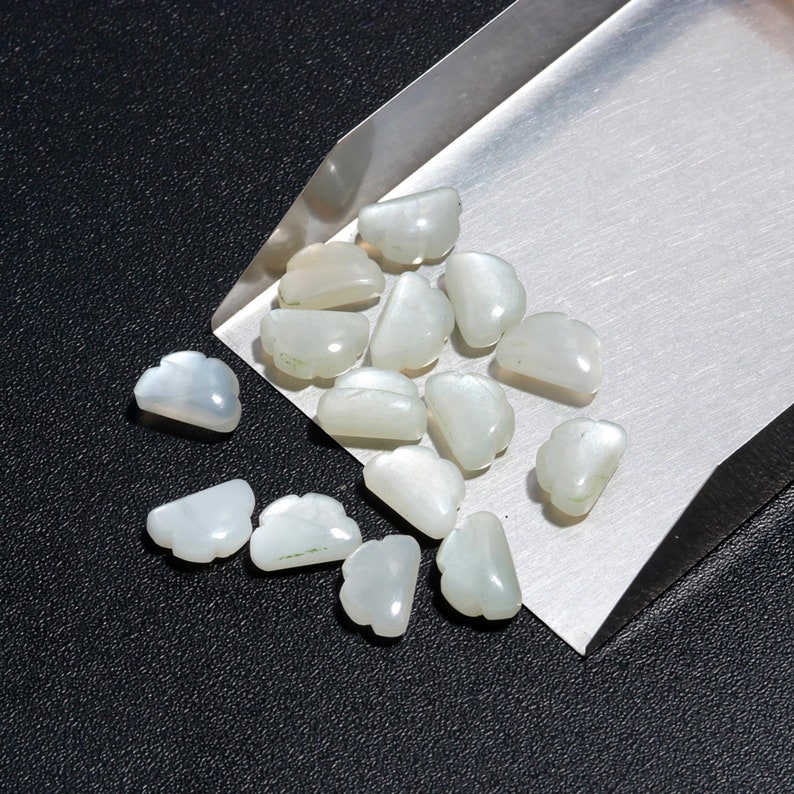 Natuurlijke witte maansteen wolkvormige kralen, AAA-maansteen wolkvormige briolettes, gladde handgesneden edelsteen, wolkvormige bedelkralen, 12 mm afbeelding 1