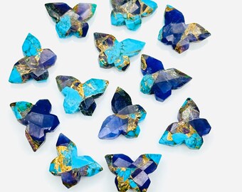 Belles perles en forme de papillon mohave cuivré turquoise, pierres précieuses papillon à facettes bleu ciel et bleu foncé, gravures turquoise bleu 14 x 10 mm