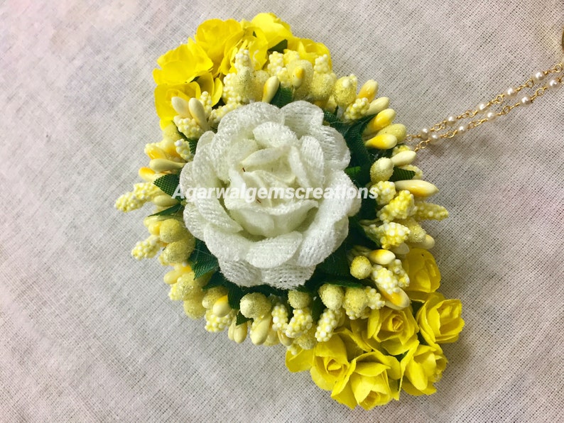 Handmade flower jewellery indian jewelry for haldi flower necklace set Indian jewelry indian jewelry mehndi flower jewelry set