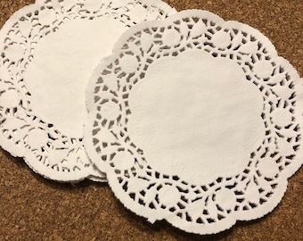 Paper floral-pattern doilies with flower centre - 6 1/2 inches. Set of 10/25/50 each. - Food presentation, wedding decor, scrapbooking