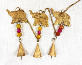 Elephant Windchime, cloches de carillon, cloches mobiles, éléphant mobile, cloches vintage en bronze, décoration murale de cintre de porte de cloche de vache indienne faite à la main