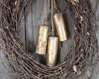 Ensemble de 3 longues cloches de vache bruyantes pour votre couronne de Noël ou porte d’entrée, cloche de porche, décoration intérieure bricolage patio jardin sonnette de maison, laiton doré