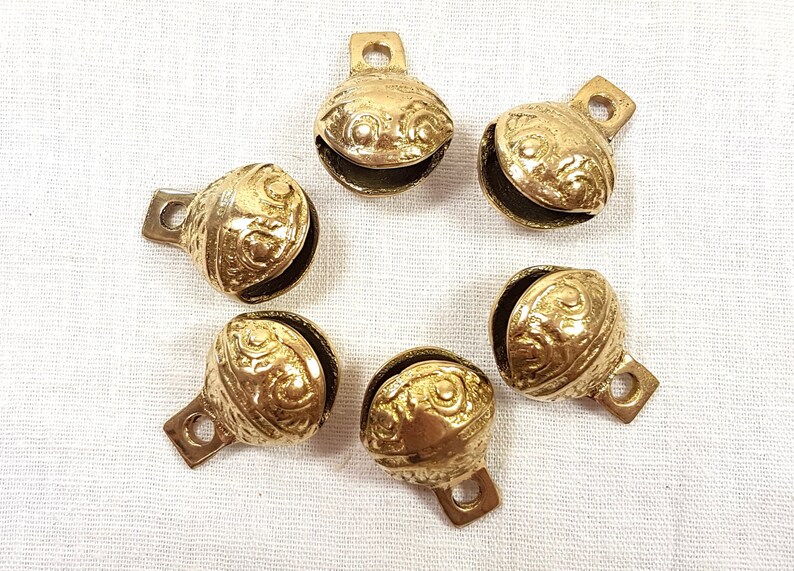 6 XL LARGE Brass Tiger Head Jingle Bell Wind Chime Tibetan Nepal Tribal Cow Windchime Vintage Boho Bohemian Gypsy Ethnic Charm Pendant brush