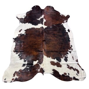 Huge Tricolor Cowhide Rug (44 sq ft) - Size: 8x6 feet # Colombia-270