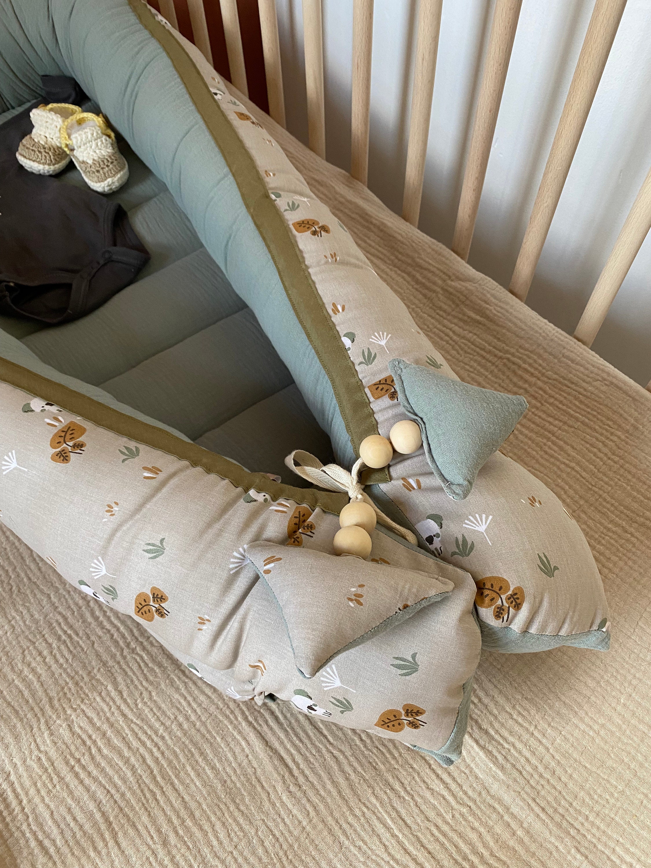 Reversible baby nest, baby cocoon, bed reducer, babynest
