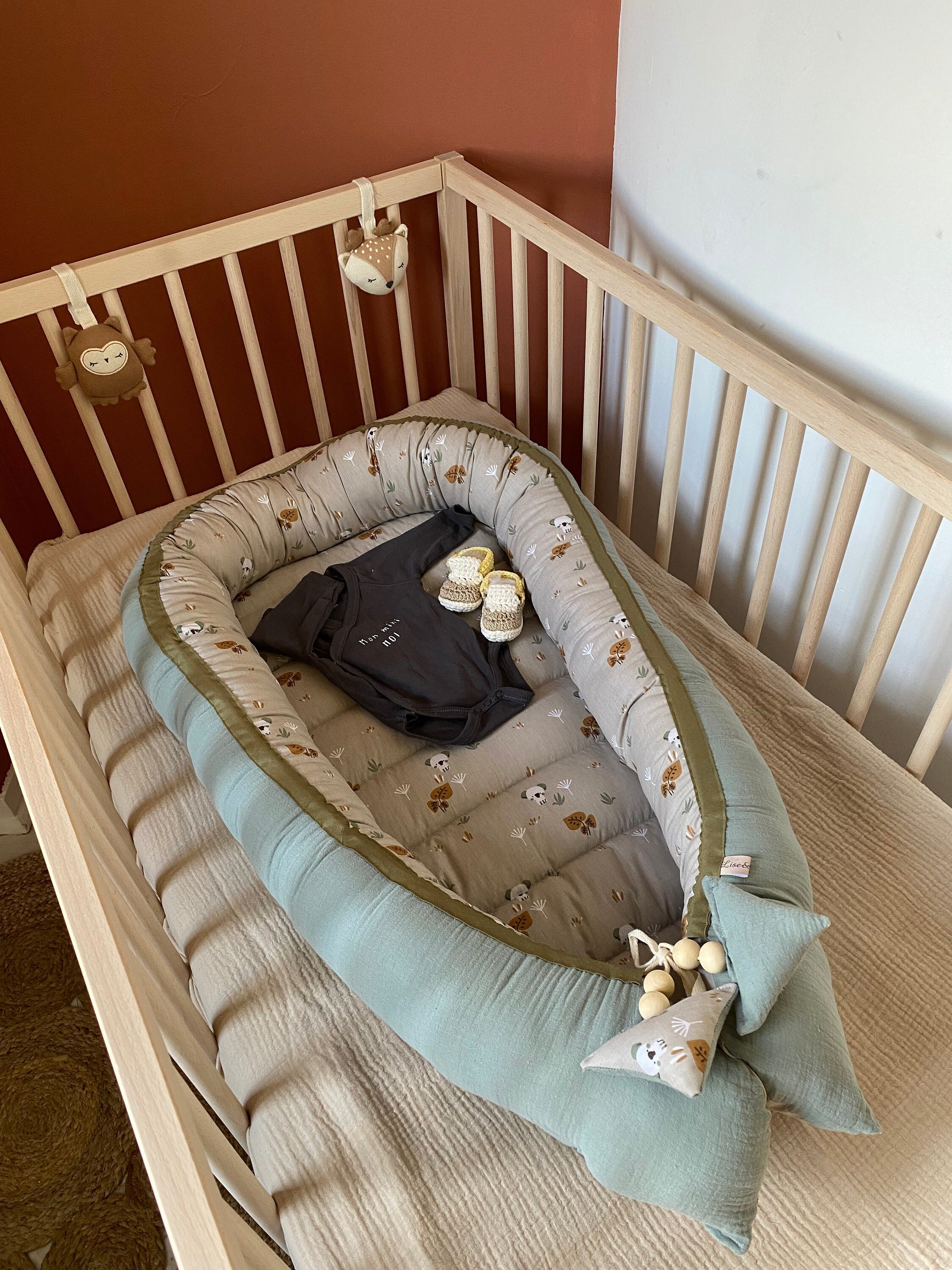 Reversible baby nest, baby cocoon, bed reducer, babynest