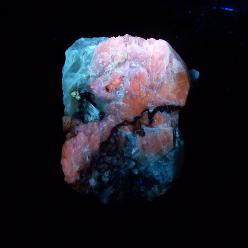 374 shops Grams Beautiful Specimen Of Fluorescent Hackmanite