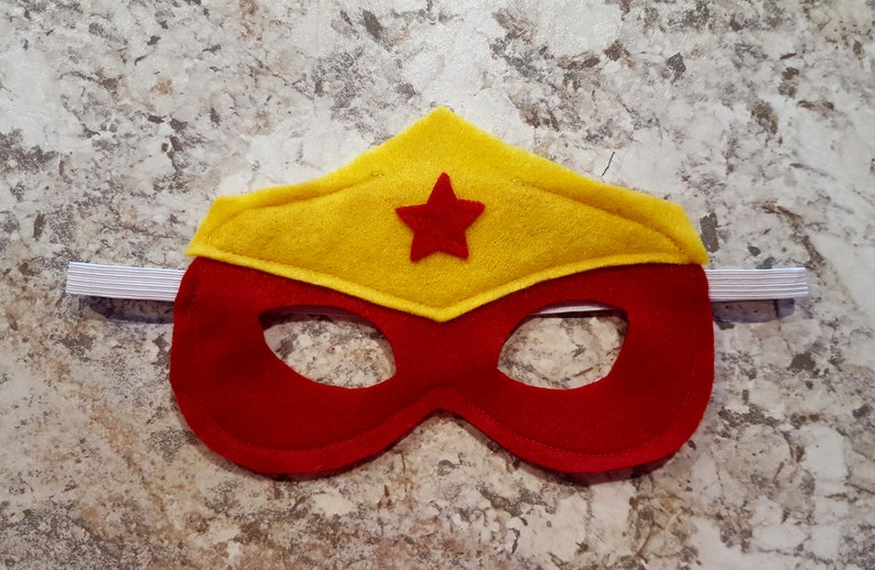 12 Pack Wonder Woman Kids Felt Masks