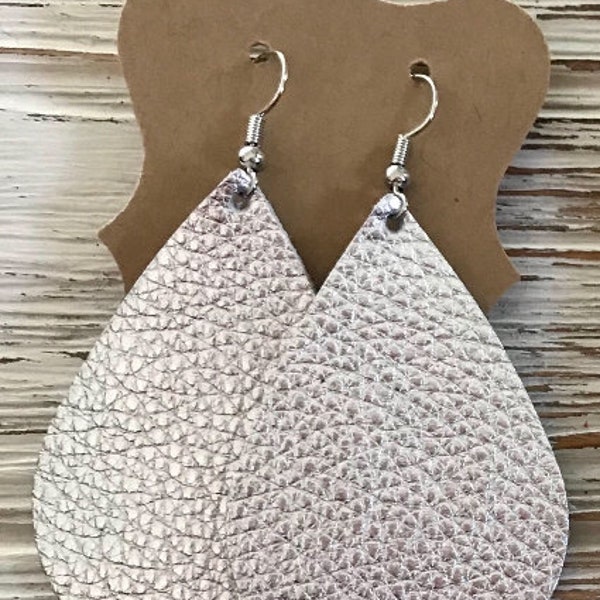 Silber Leder Ohrringe, Leder Teardrop, echtes Leder, Leder Teardrop, trendige Ohrringe, leichte Ohrringe - CLASSIC