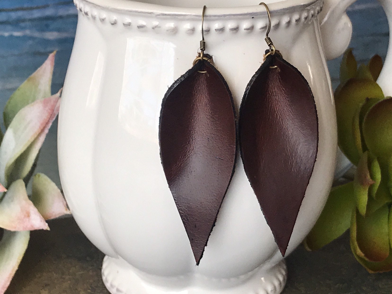 Leather Teardrop Earrings In Cowboy Turquoise 203b – The Jewelry Junkie - Foto 6